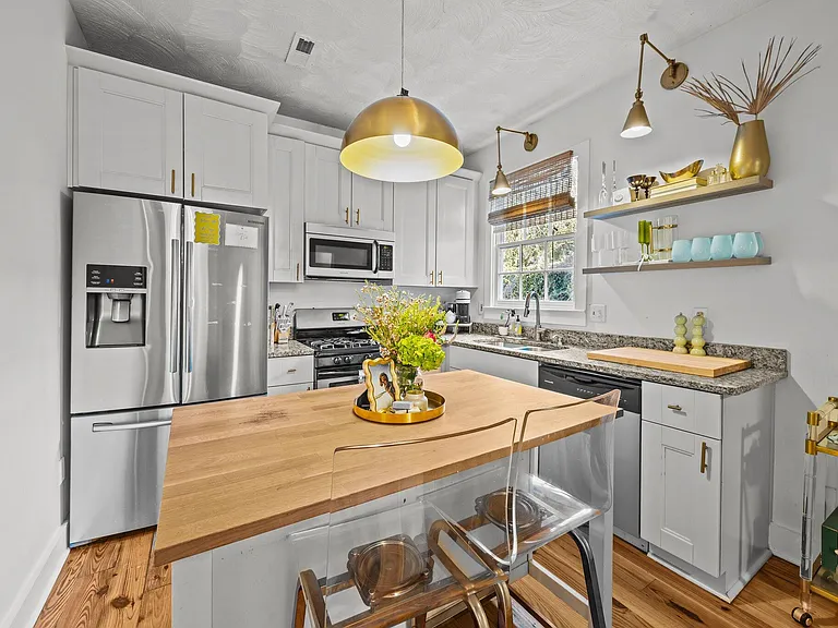 78 Nassau St — Photo 8