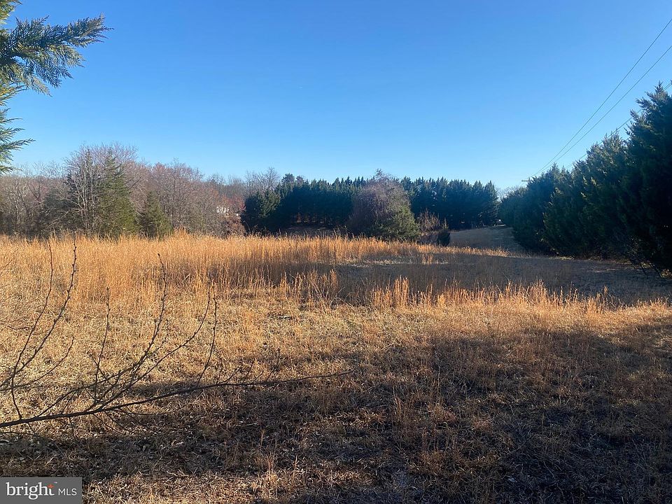 1st image of Woodward Ln