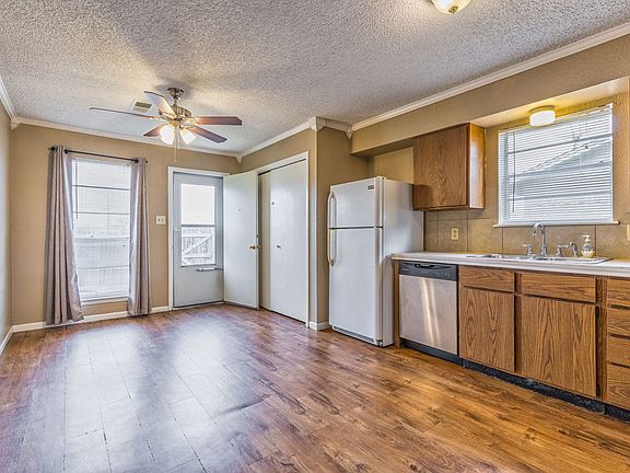 4th image of 710 Chaparral Cir