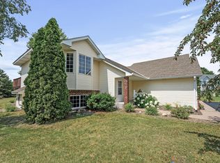 6706 380th Cir, North Branch, MN 55056