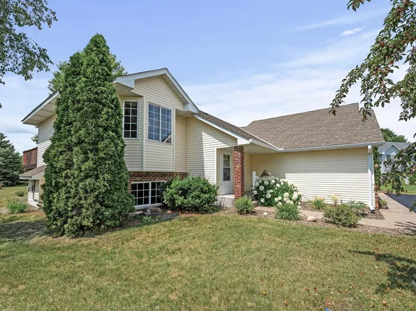 6706 380th Cir, North Branch, MN 55056