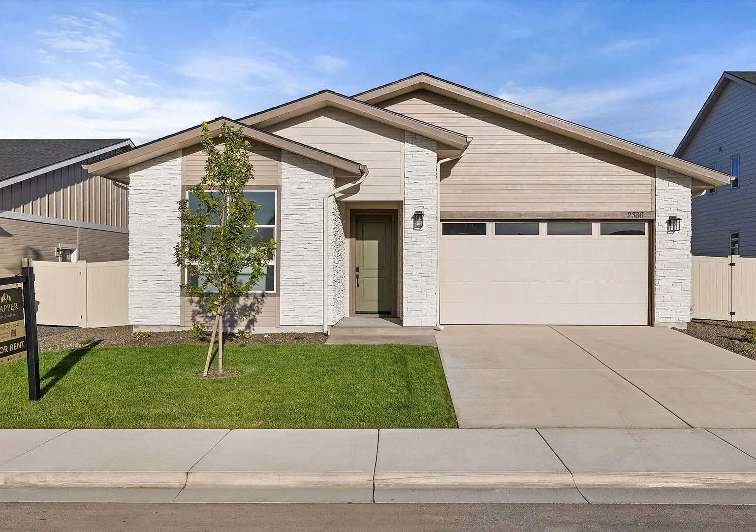 Brand New 3 Bedroom Home in Star — Photo 1