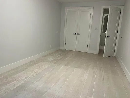 Rented by Five Town Global Realty | media 28