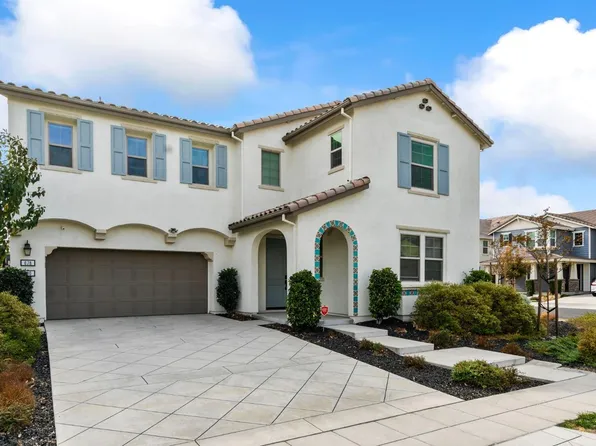 678 W Waterman Dr, Mountain House, CA 95391