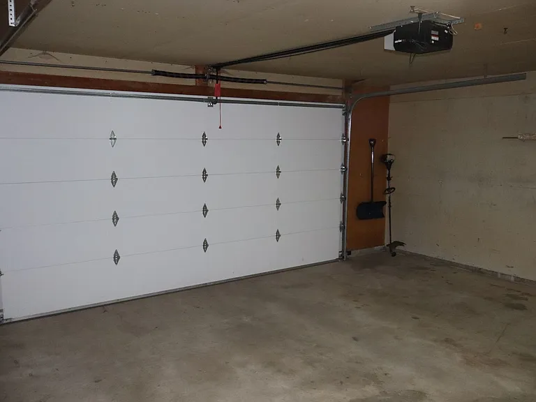 202 Arbour Dr — Photo 49