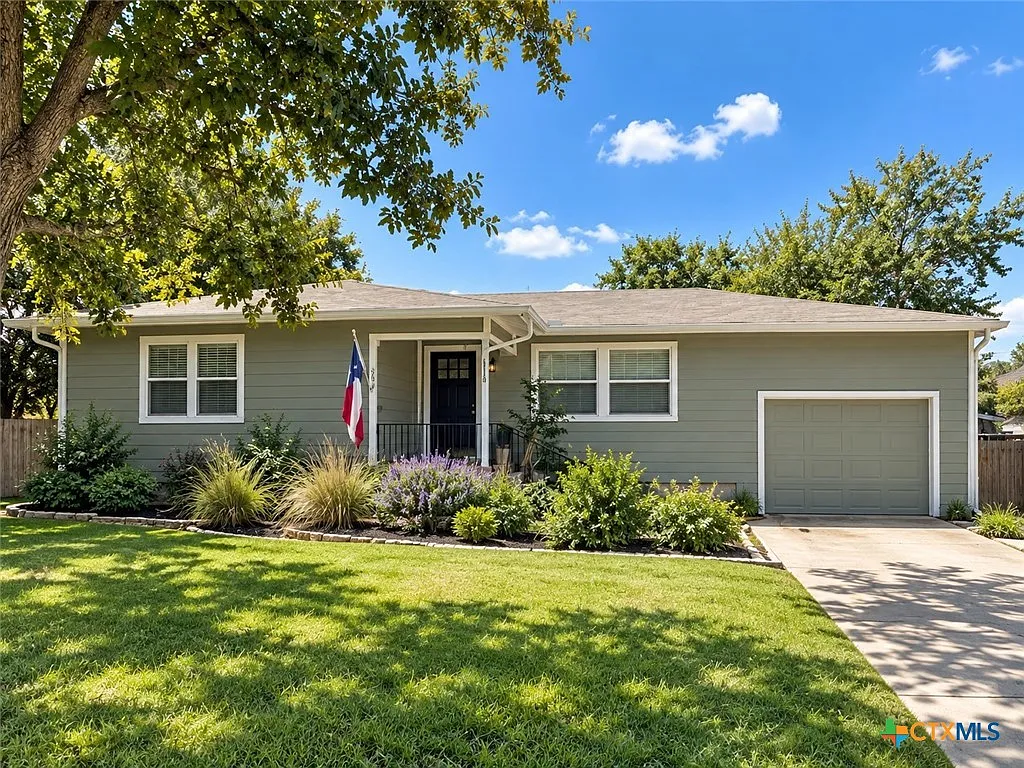 3 bed, 2.0 bath, 1238 sqft, $1,750 — Photo 1