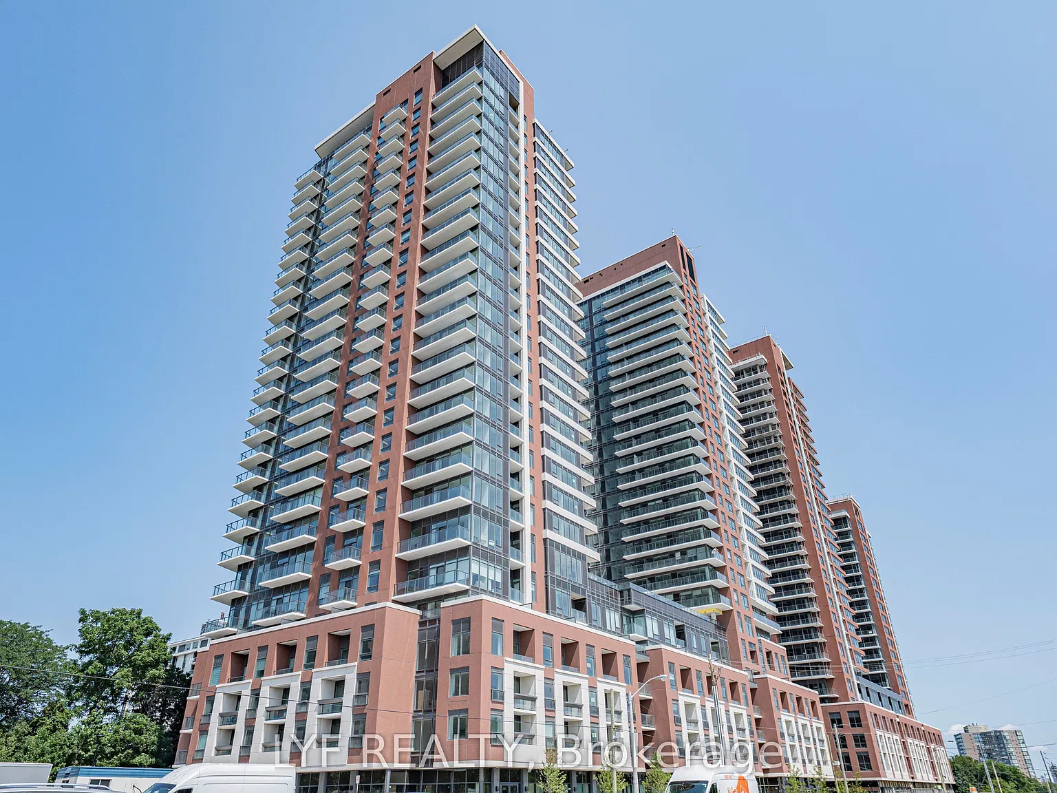 4 bed, $2,980 — Photo 3