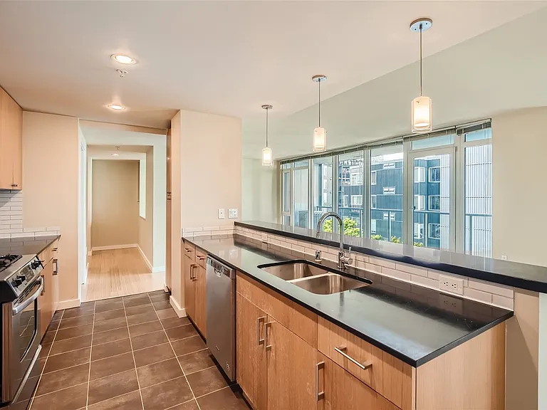 76 Cedar St #502 — Photo 9