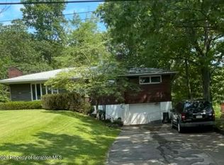 108 W Mountain Rd, Scranton, PA 18504