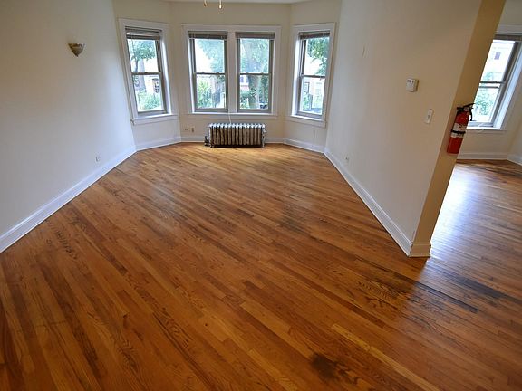 3rd image of 1754 W North Shore Ave APT 3