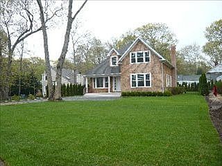 1st image of 20 Lake Dr N