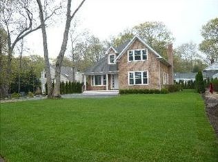 20 Lake Dr N, Southampton, NY 11968