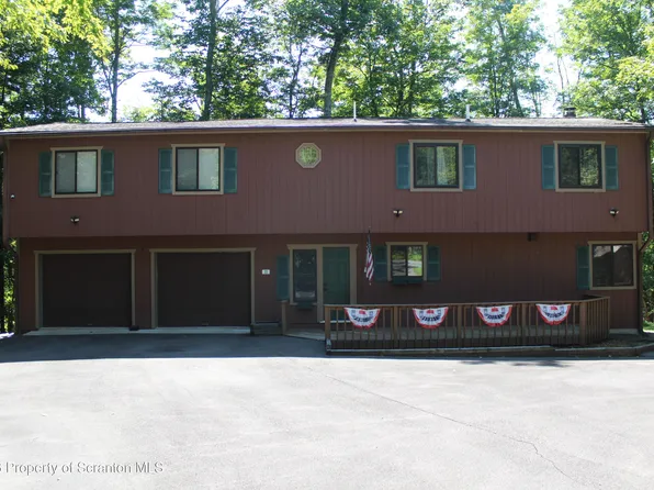 23 Aquarius Ln, Lake Ariel, PA 18436