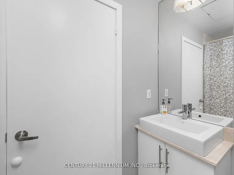 65 Bremner Blvd W #4503 — Photo 5