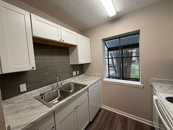 4th image of 8908 Schick Rd APT B
