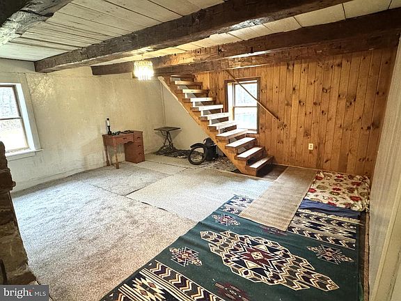 4th image of 435 Laurel Run Rd