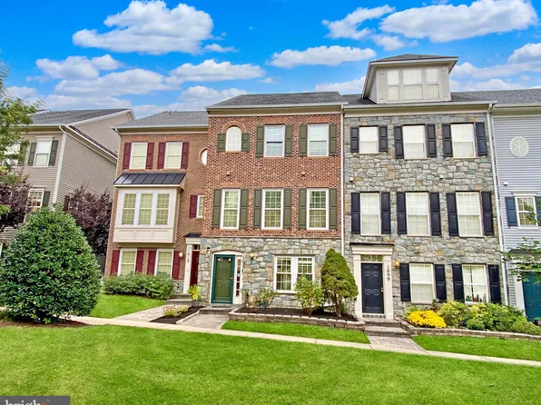 1011 Gaither Rd, Rockville, MD 20850