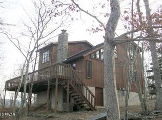 55 Porter Dr, Bushkill, PA 18324