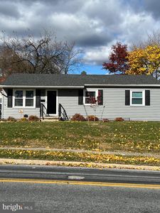 1004 Scenery Dr, Harrisburg, PA, 17109