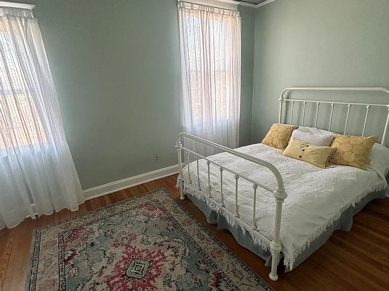 548 S Pearl St — Photo 22