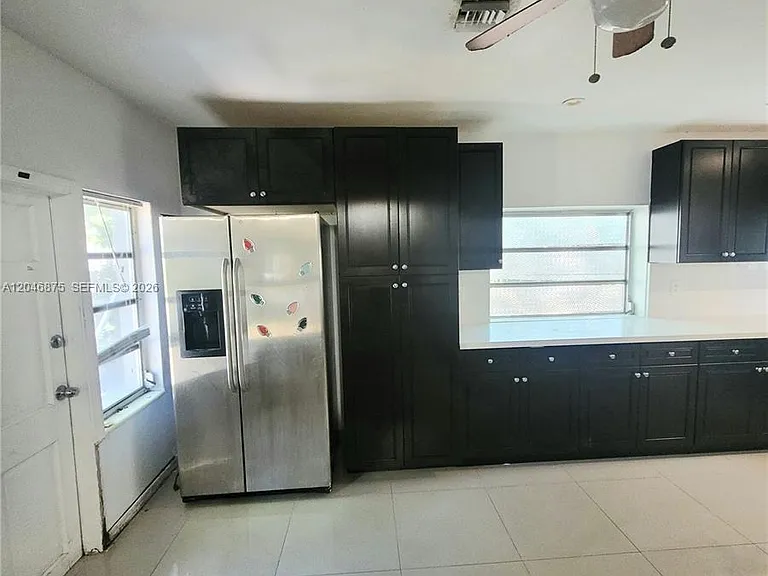 1132 Moffett St — Photo 8