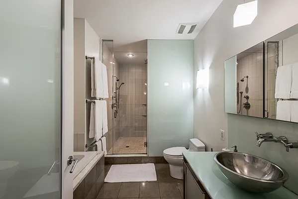 Sold by Nest Seekers International | media 4