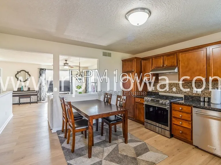 3316 NW 14th St — Photo 4