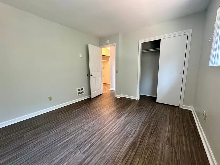 940 Newport Ave SW #1340 — Photo 5
