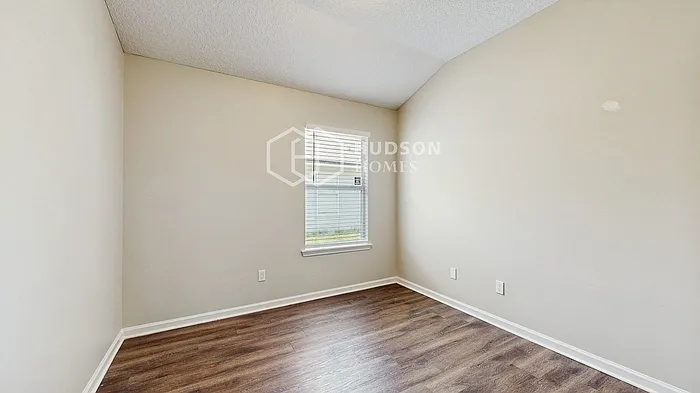 1064 Moosehead Dr — Photo 22