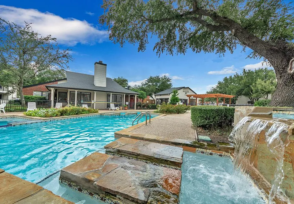 Oak Meadow Apartments