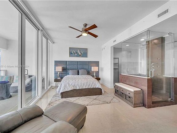 3rd image of 1040 Biscayne Blvd APT 3005