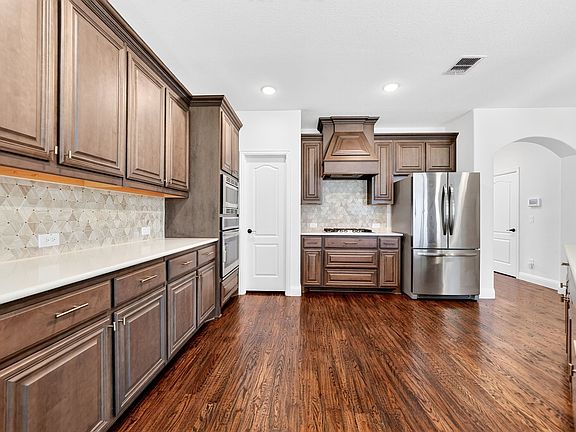 5th image of 1839 Tuscany Dr