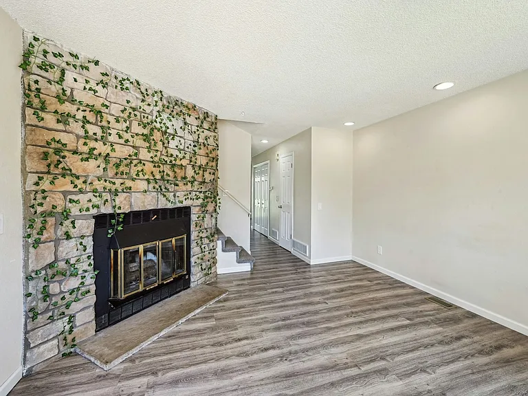 1732 S Blackhawk Way #C — Photo 5