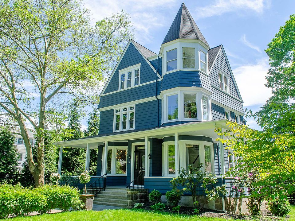 1st image of 158 Raymond Ave