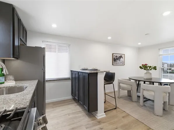 890 Rolling Rock Rd, Pittsburgh, PA 15234