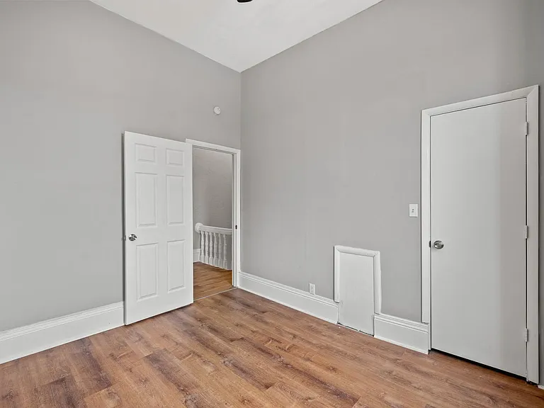 1137 Sheffield St — Photo 7