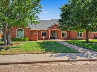 1414 10th St, Shallowater, TX 79363