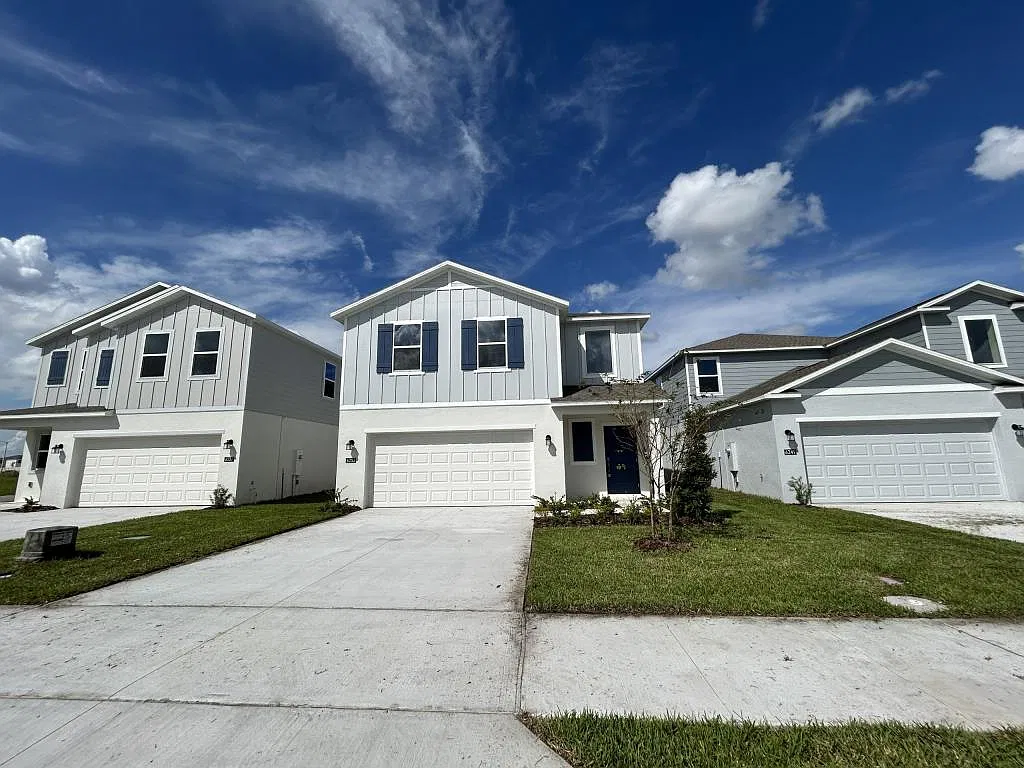 6253 Botticella Blvd — Photo 2