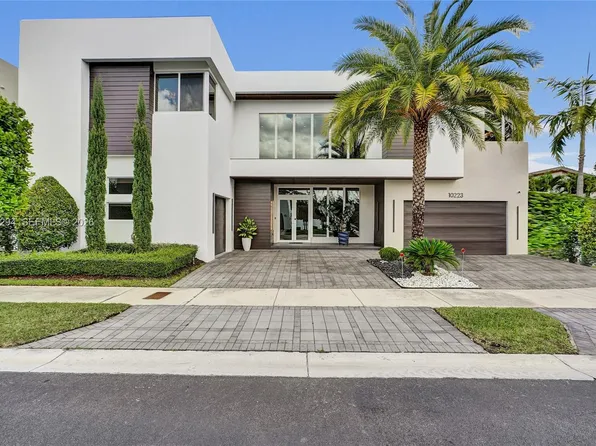 10223 NW 75th Ter, Doral, FL 33178