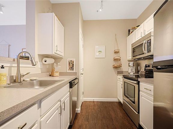 3rd image of 1000 Providence Pl APT 480