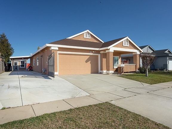 3rd image of 2157 Roberta Ave