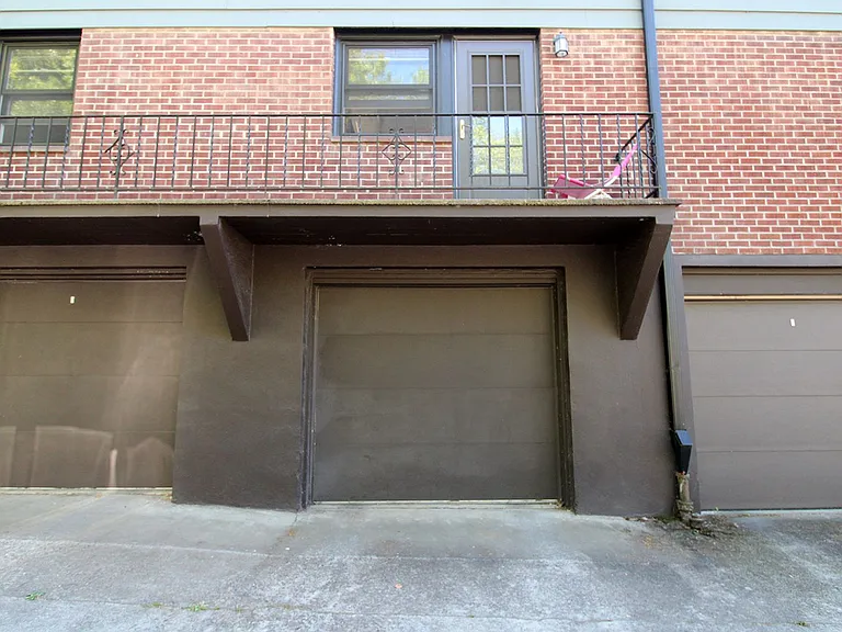 2406 NW Overton St #5 — Photo 30