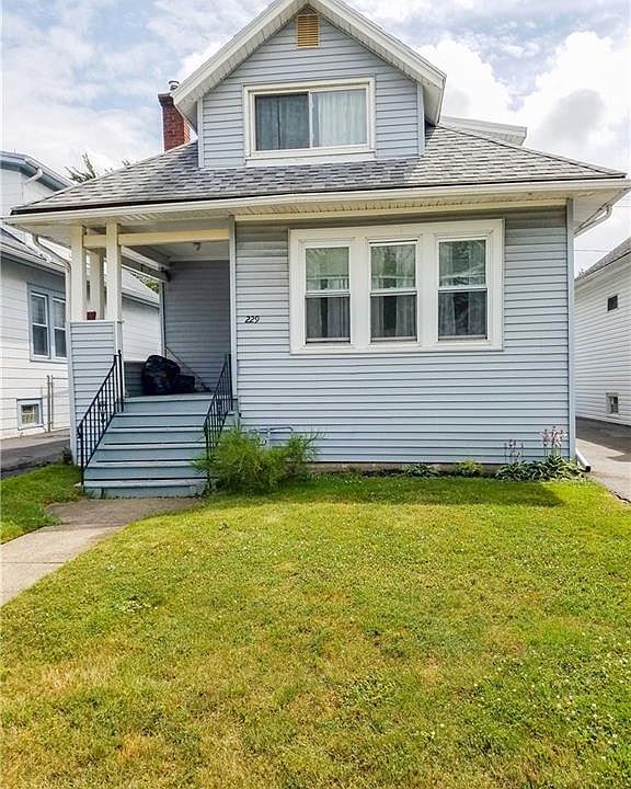 1st image of 229 Parkwood Ave