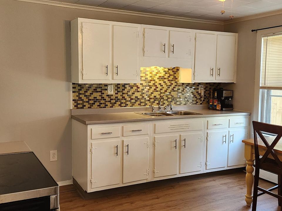 1st image of 28 Windermere Ave #1