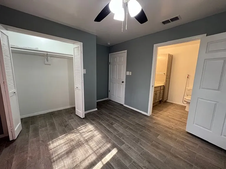 8527 Michigan Ave — Photo 15