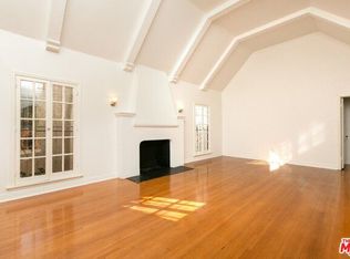 147 N Poinsettia Pl, Los Angeles, CA 90036