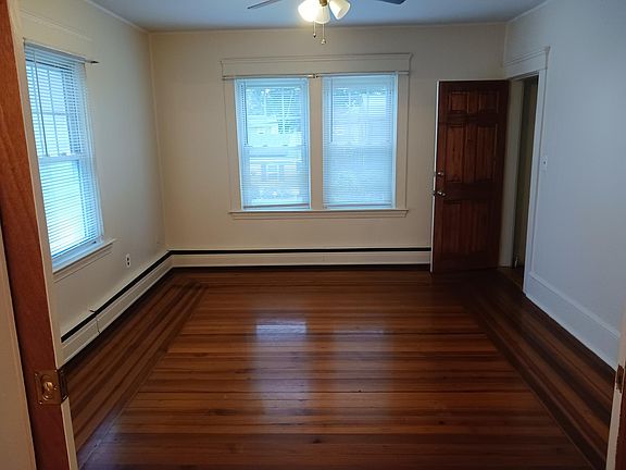 3rd image of 189 Brookdale Blvd Floor 2