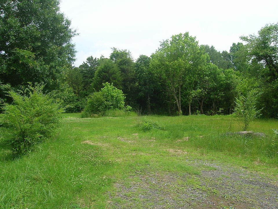 1st image of 433 Castlewood Cir