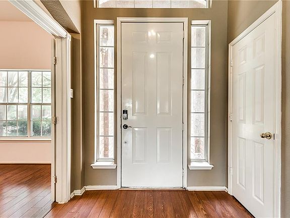 5th image of 8212 Pioneer Dr