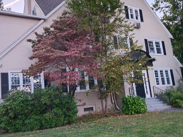 9 N Beacon St